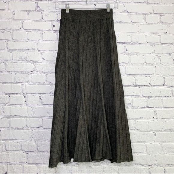 Modern Citizen Dresses & Skirts - Modern Citizen Olive Green Pleated Knit Skirt M